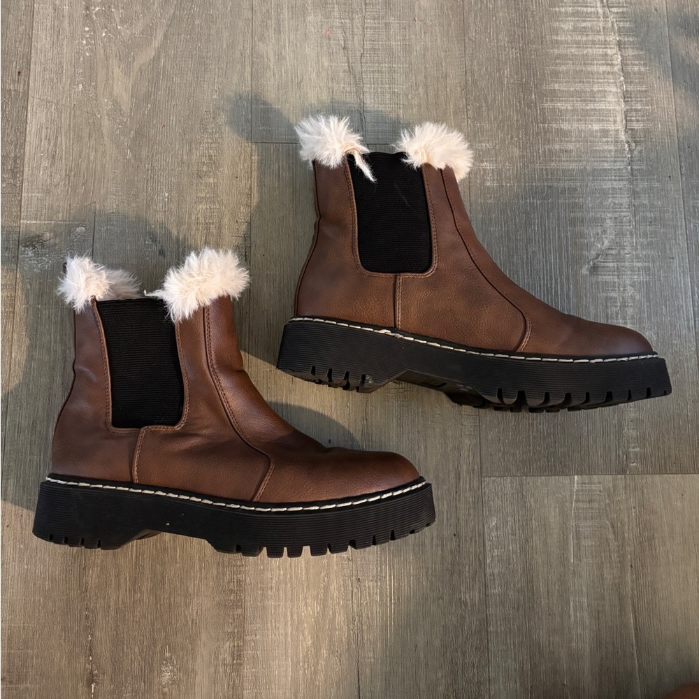 Portland Leather Brown Chelsea Boots with White Faux Fur Trim